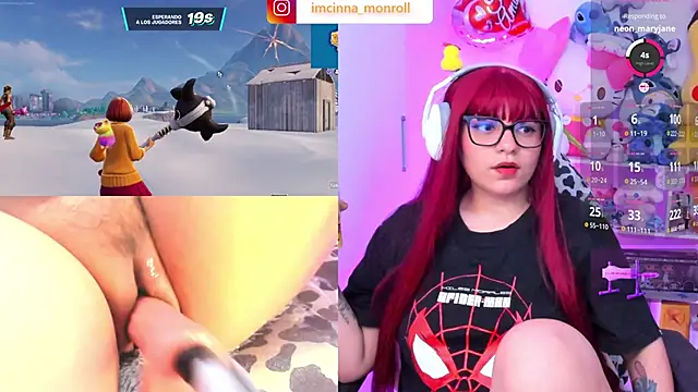 Snapshot of cinna_monroll chatting on 11.17.25 cinna monroll online show from 11.17.25