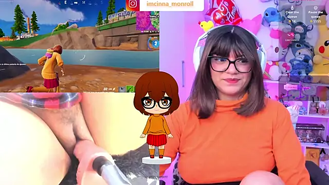 Snapshot of cinna_monroll chatting on 11.18.25 cinna monroll online show from 11.18.25