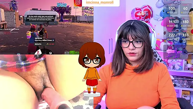 Snapshot of cinna_monroll chatting on 11.30.25 cinna monroll online show from 11.30.25