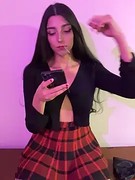 Snapshot of Felicia_smok3 chatting on 01.24.25 Felicia smok3 online show from 01.24.25