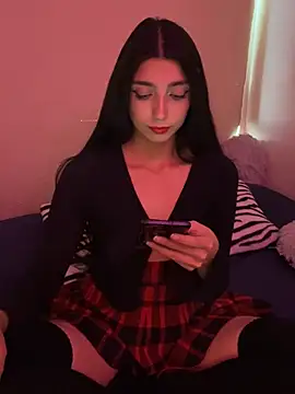 Snapshot of Felicia_smok3 chatting on 02.02.25 Felicia smok3 online show from 02.02.25