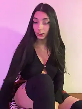 Snapshot of Felicia_smok3 chatting on 02.08.25 Felicia smok3 online show from 02.08.25