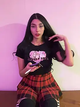 Snapshot of Felicia_smok3 chatting on 03.06.25 Felicia smok3 online show from 03.06.25