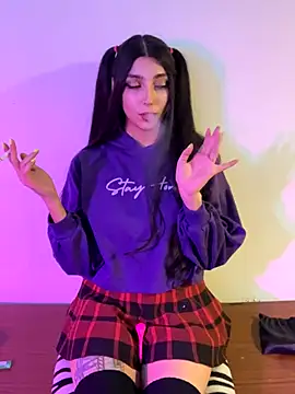 Snapshot of Felicia_smok3 chatting on 11.08.25 Felicia smok3 online show from 11.08.25