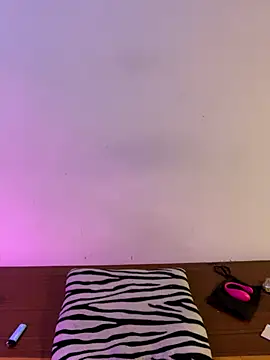 Snapshot of Felicia_smok3 chatting on 12.05.25 Felicia smok3 online show from 12.05.25