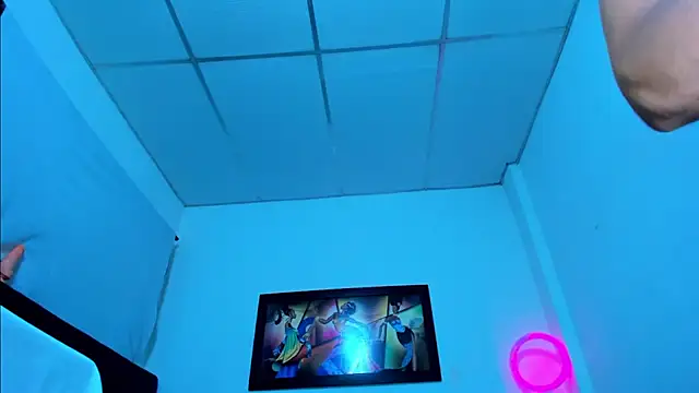 Snapshot of Jeymi-BigCock chatting on 11.03.25 Jeymi-BigCock online show from 11.03.25