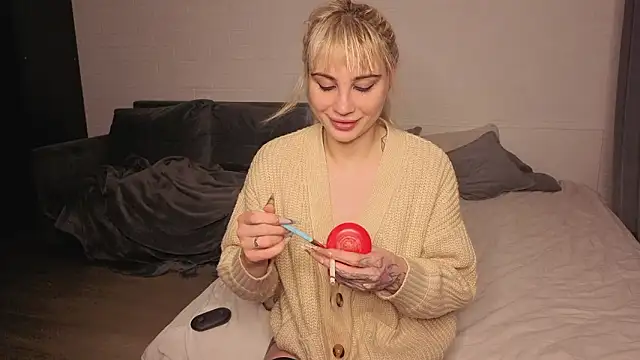 Ashley-Urban online show from 02.11.26