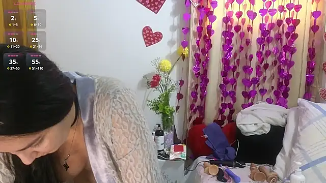 Snapshot of lovely_trix chatting on 06.19.26 lovely trix online show from 06.19.26