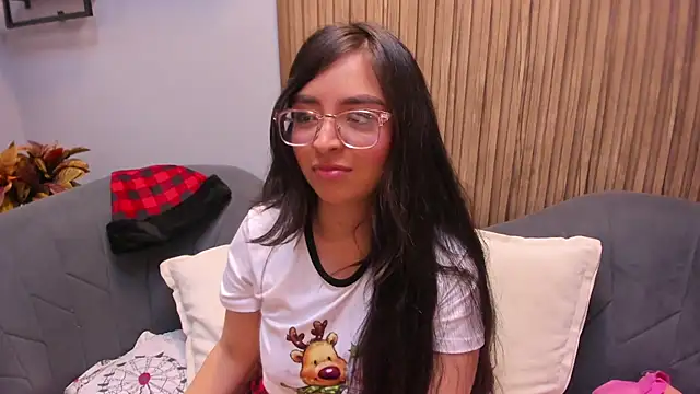 Eva Macalliter online show from 12.24.24