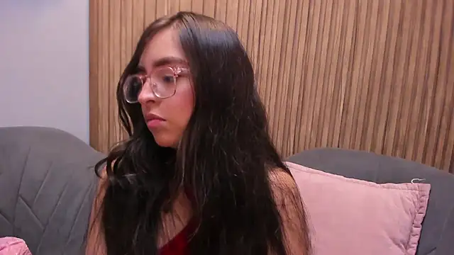 Eva Macalliter online show from 01.25.25