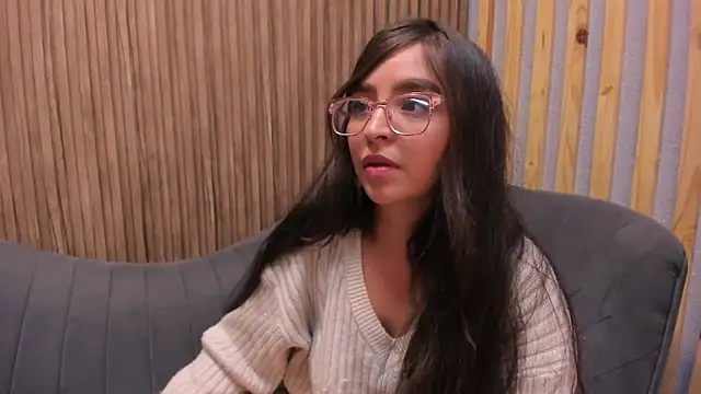 Eva Macalliter online show from 02.07.25