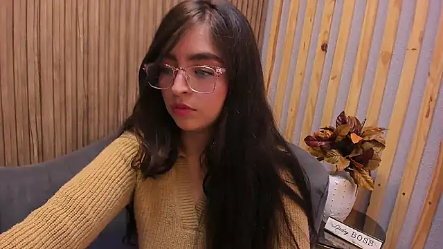 Eva Macalliter online show from 02.13.25