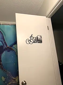 SweetHoneyBunz online show from 12.16.25