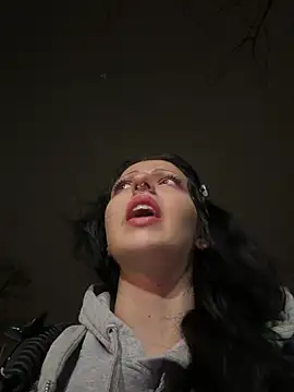 Snapshot of bestorbetter chatting on 02.15.25 bestorbetter online show from 02.15.25