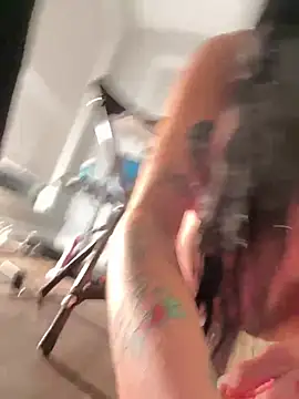 Snapshot of bestorbetter chatting on 03.04.25 bestorbetter online show from 03.04.25