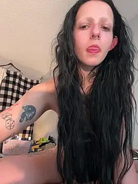 Snapshot of bestorbetter chatting on 03.04.25 bestorbetter online show from 03.04.25