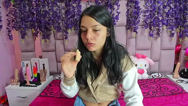 Snapshot of Bich_Anal_ chatting on 01.13.25 Bich Anal  online show from 01.13.25