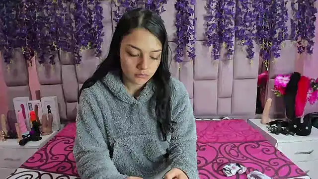 Snapshot of Bich_Anal_ chatting on 01.20.25 Bich Anal  online show from 01.20.25