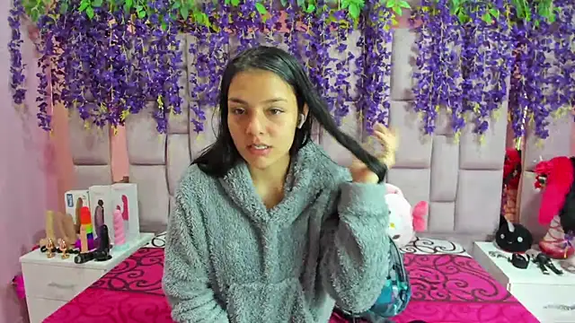 Snapshot of Bich_Anal_ chatting on 02.12.25 Bich Anal  online show from 02.12.25