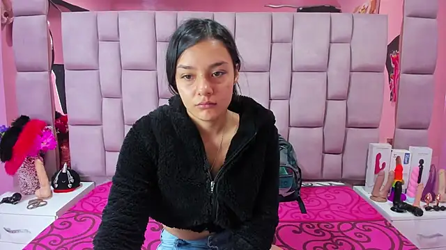 Snapshot of Bich_Anal_ chatting on 02.25.25 Bich Anal  online show from 02.25.25