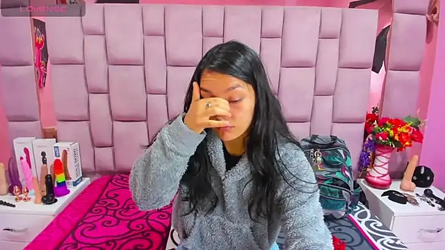 Snapshot of Bich_Anal_ chatting on 03.12.25 Bich Anal  online show from 03.12.25