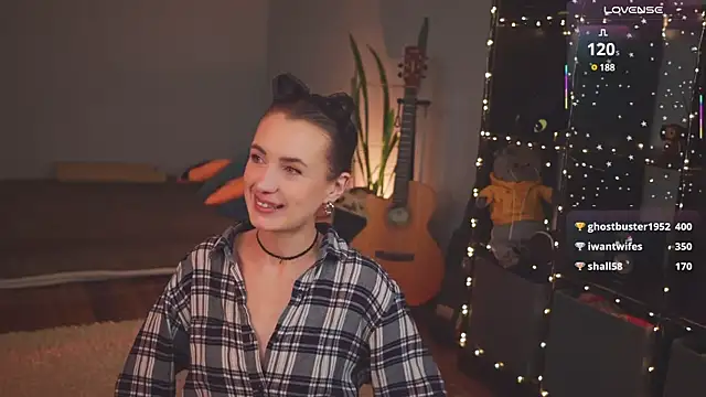 Snapshot of bananya_kitty chatting on 03.10.25 bananya kitty online show from 03.10.25