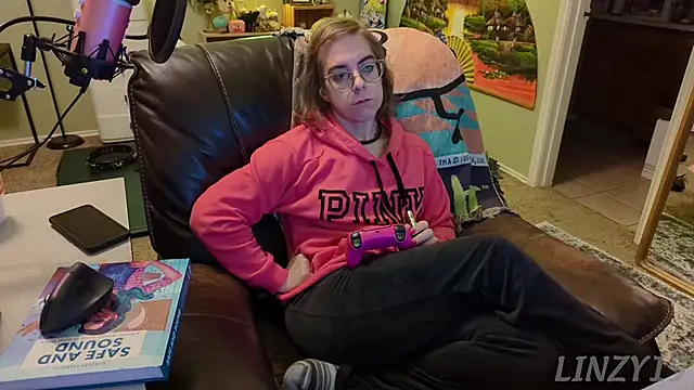 Linzy 19 online show from 02.03.25