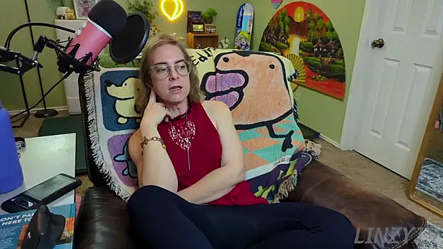 Linzy 19 online show from 02.05.25