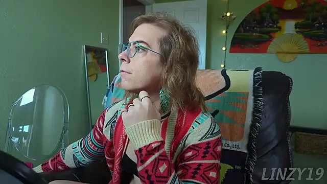 Linzy 19 online show from 09.27.25