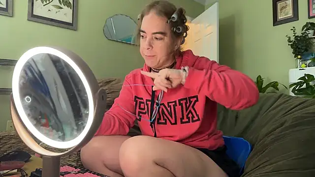 Linzy 19 online show from 02.20.26