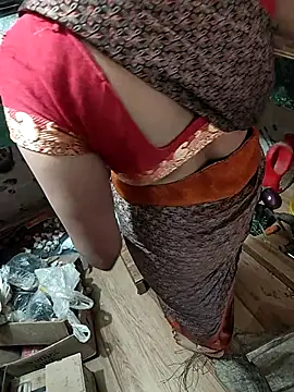 COUPLLE VILLAGE online show from 03.11.25