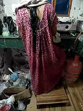 COUPLLE VILLAGE online show from 03.15.25