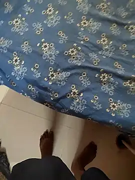 COUPLLE VILLAGE online show from 09.09.25