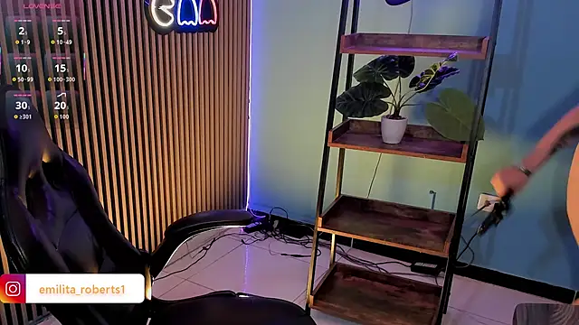 emily roberts1 online show from 11.30.25