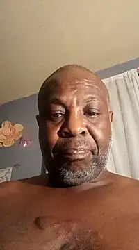 Snapshot of macnificent1fr chatting on 02.13.25 macnificent1fr online show from 02.13.25