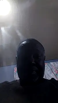 Snapshot of macnificent1fr chatting on 11.28.25 macnificent1fr online show from 11.28.25