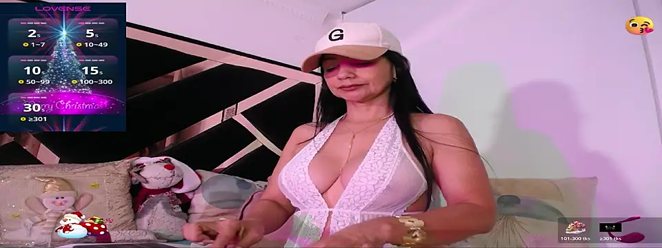 EVA45LOVES online show from 12.23.25