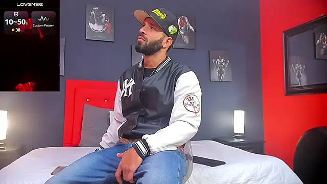 Snapshot of Thiagogomez chatting on 12.19.24 Thiagogomez online show from 12.19.24