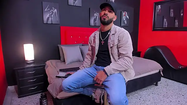 Snapshot of Thiagogomez chatting on 11.22.25 Thiagogomez online show from 11.22.25