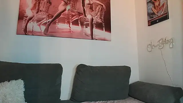 Snapshot of LessiaMia chatting on 03.05.25 LessiaMia online show from 03.05.25