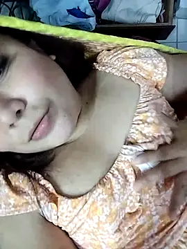 Snapshot of aniv96 chatting on 11.11.25 aniv96 online show from 11.11.25