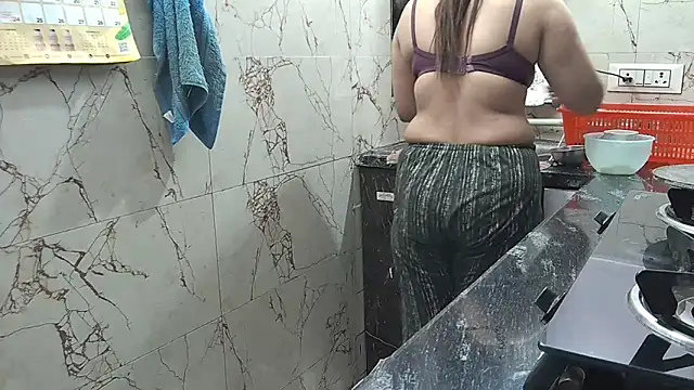 Snapshot of bhabhisexxy_880 chatting on 11.15.25 bhabhisexxy 880 online show from 11.15.25