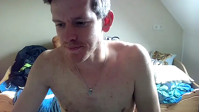 Snapshot of Love_Bert chatting on 10.07.25 Love Bert online show from 10.07.25