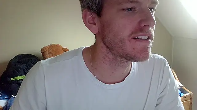 Snapshot of Love_Bert chatting on 10.12.25 Love Bert online show from 10.12.25