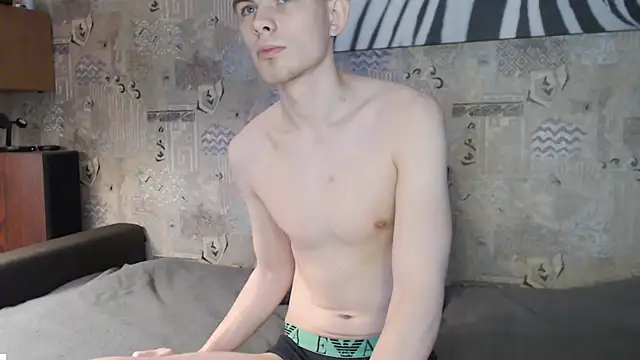 Student Oliver online show from 12.23.25