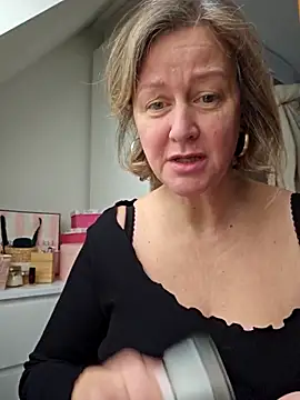 MarleneBloem online show from 02.27.25