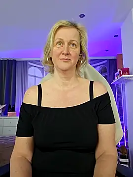 Snapshot of MarleneBloem chatting on 04.24.26 MarleneBloem online show from 04.24.26