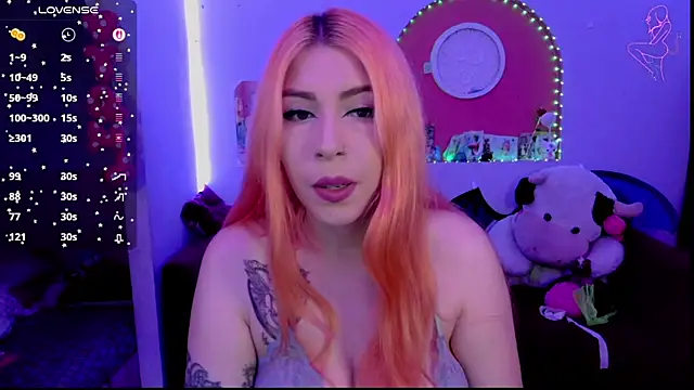 Snapshot of ValentinaMiller_ chatting on 11.19.25 ValentinaMiller online show from 11.19.25