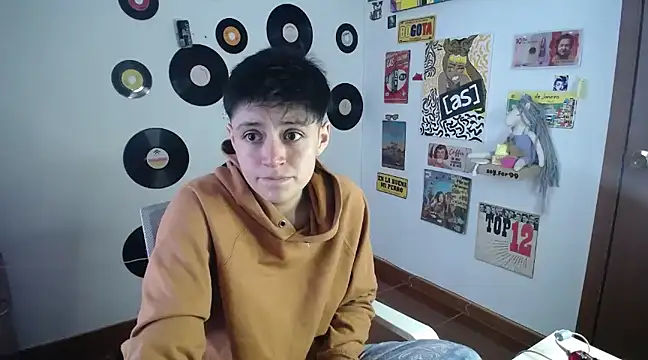 9 Fernanda 9 online show from 03.03.25