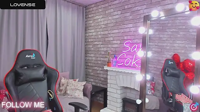 Snapshot of SarahCoksss chatting on 02.28.25 SarahCoksss online show from 02.28.25